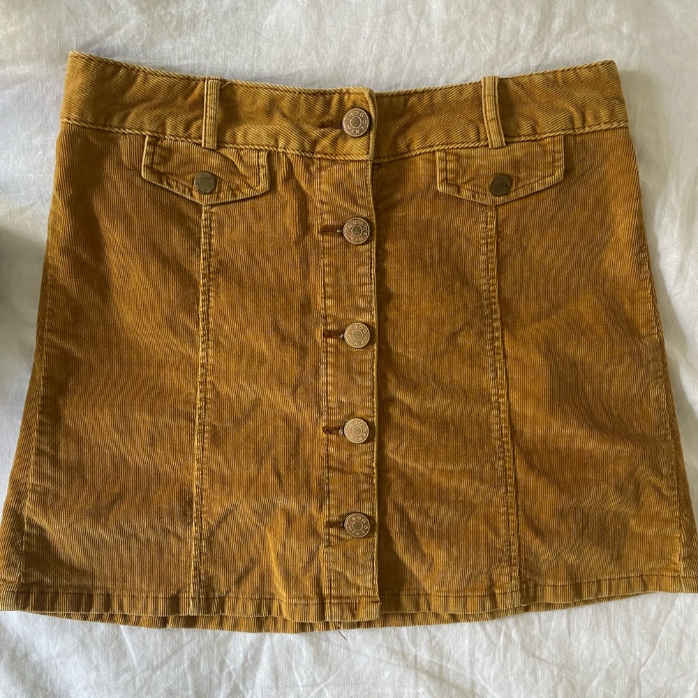 Corduroy mini skirt - size 6